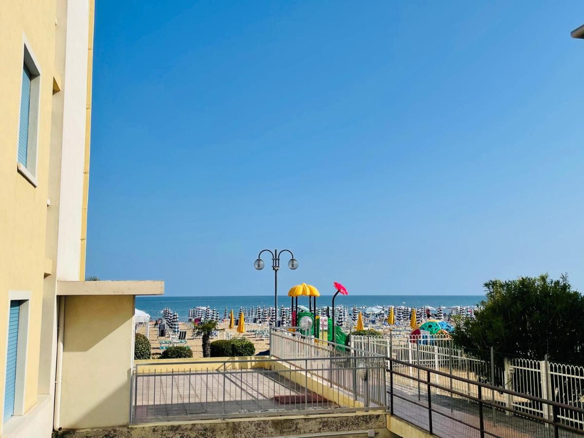 Appartamento Cima - Vista Mare, 3 Camere, Wifi, Family Apartment Lido di Jesolo Exterior photo